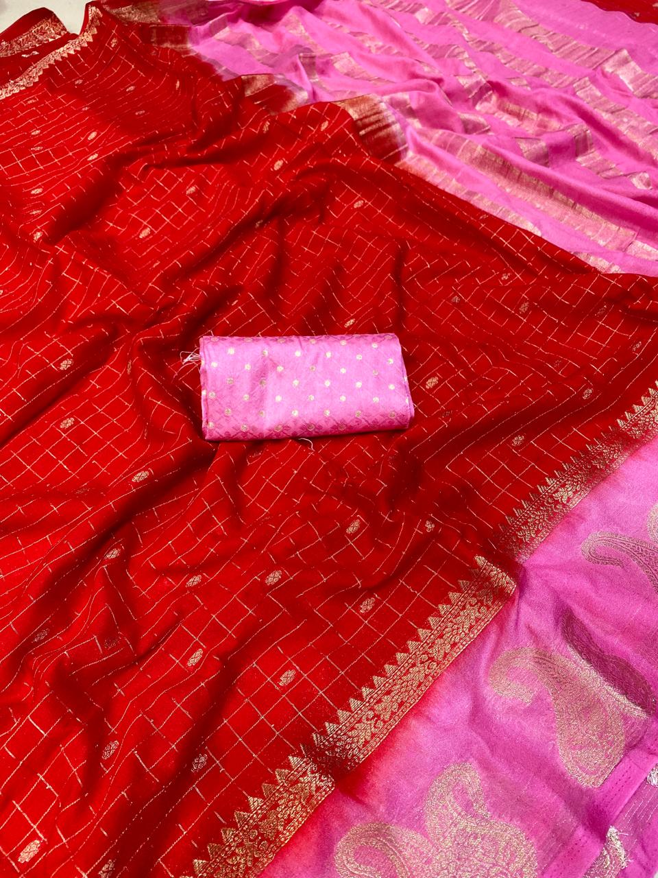 ❤️ Elegant Crape Georgette Saree ❤️
🌸 Soft & Flowing Crape Georgette Fabric